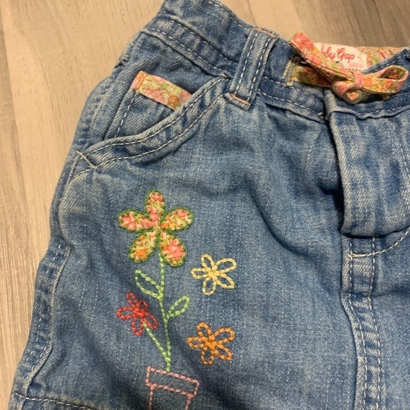 4/30$ Baby Gap jeans skirt 6-12months - Picture 2 of 7